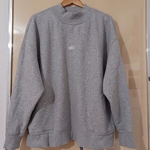 ALO JOGA gray sweatshirt